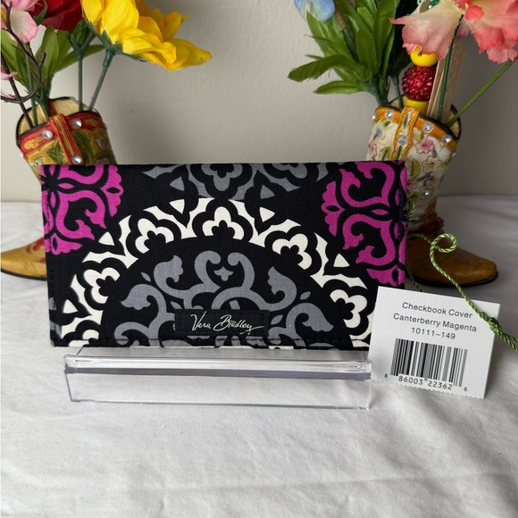 NWT Vera Bradley Canterberry Magenta Checkbook Cover Retired - Picture 1 of 7